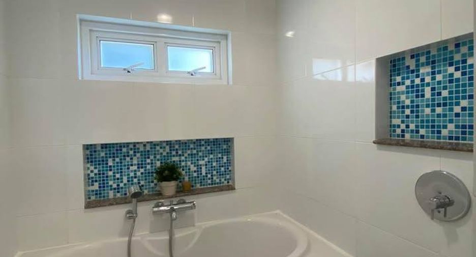 For sale 3 bedrooms condo in Phra Khanong, Bangkok