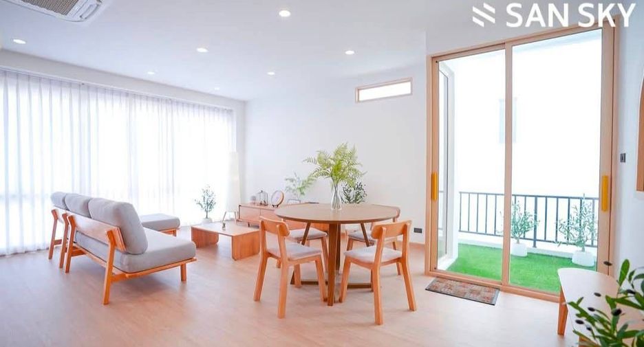 Reihenhaus zum Kauf mit 4 Zimmer in Phaya Thai, Bangkok