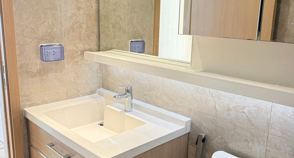 For rent 2 ベッドルーム condo in Yan Nawa, Bangkok