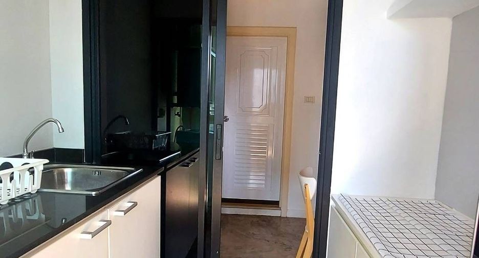 Wohnung zum Kauf mit 1 Zimmer in Huai Khwang, Bangkok