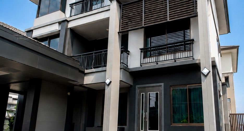 Casa en alquiler y en venta de 7 habitaciones en Suan Luang, Bangkok