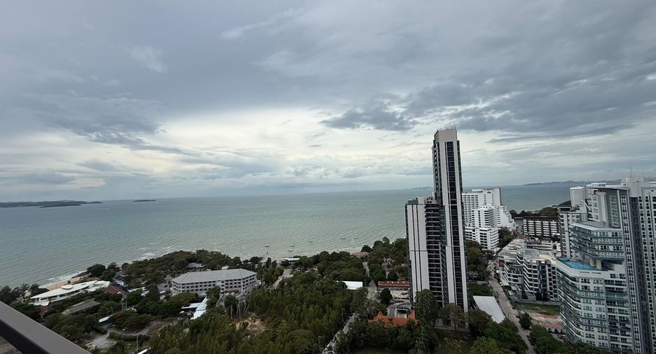 À louer studio condo à Pratumnak, Pattaya
