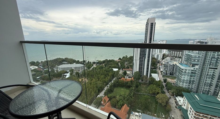 À louer studio condo à Pratumnak, Pattaya