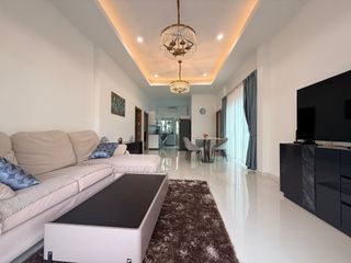 Casa en alquiler de 3 habitaciones en Bang Lamung, Chonburi