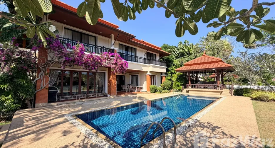 À louer 5 chambres villa à Thalang, Phuket