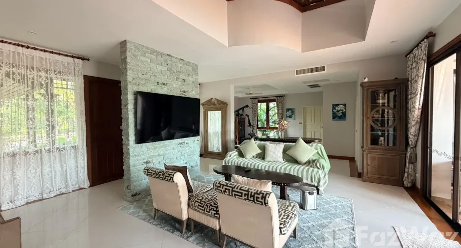 À louer 5 chambres villa à Thalang, Phuket