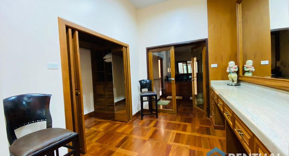 For sale 3 bedrooms house in Sattahip, Chonburi