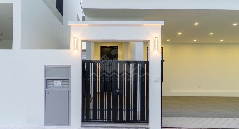 For rent 4 bedrooms house in Huay Yai, Pattaya