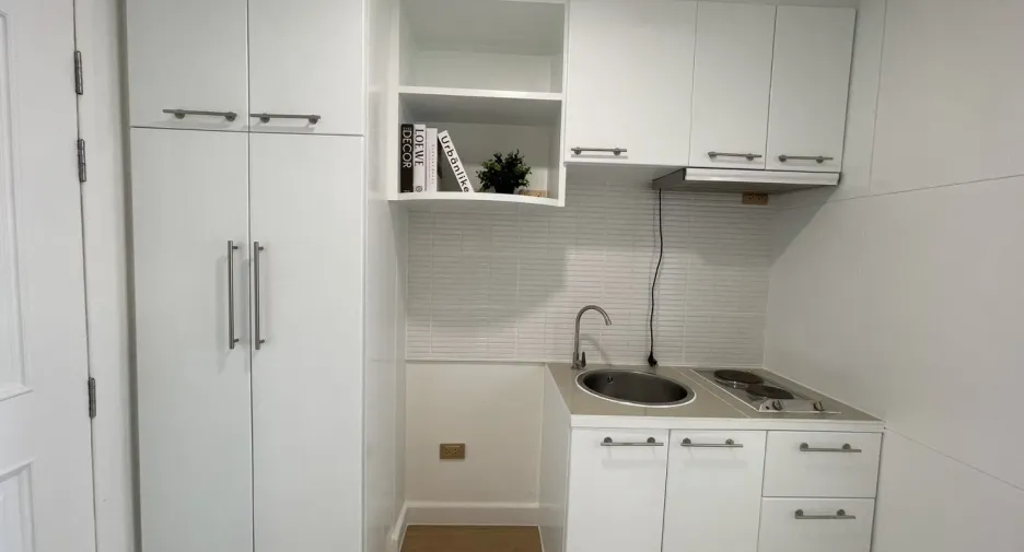 For sale 1 bed condo in Huai Khwang, Bangkok
