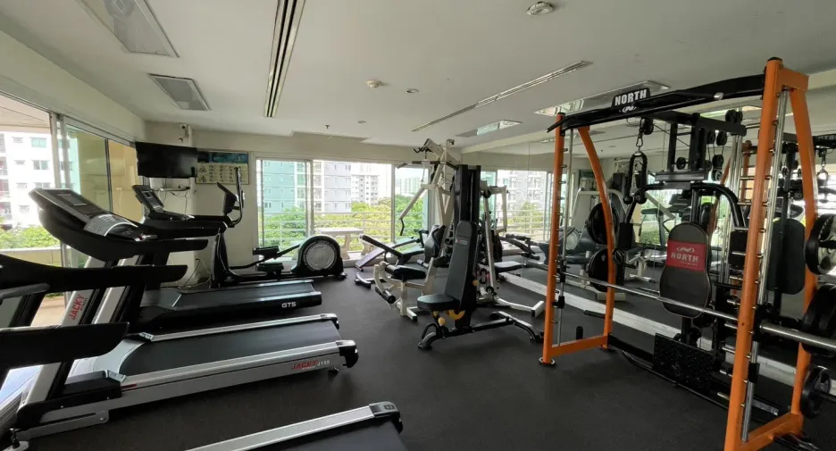 For sale 1 bed condo in Huai Khwang, Bangkok