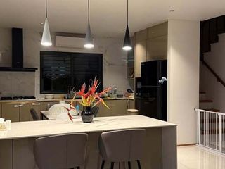ให้เช่า 4 ห้องนอน วิลล่า ใน เมืองภูเก็ต, ภูเก็ต