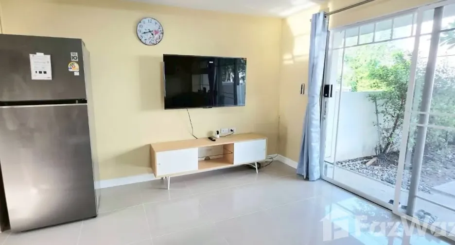 À louer 2 chambres maison de ville à Bang Phli, Samut Prakan