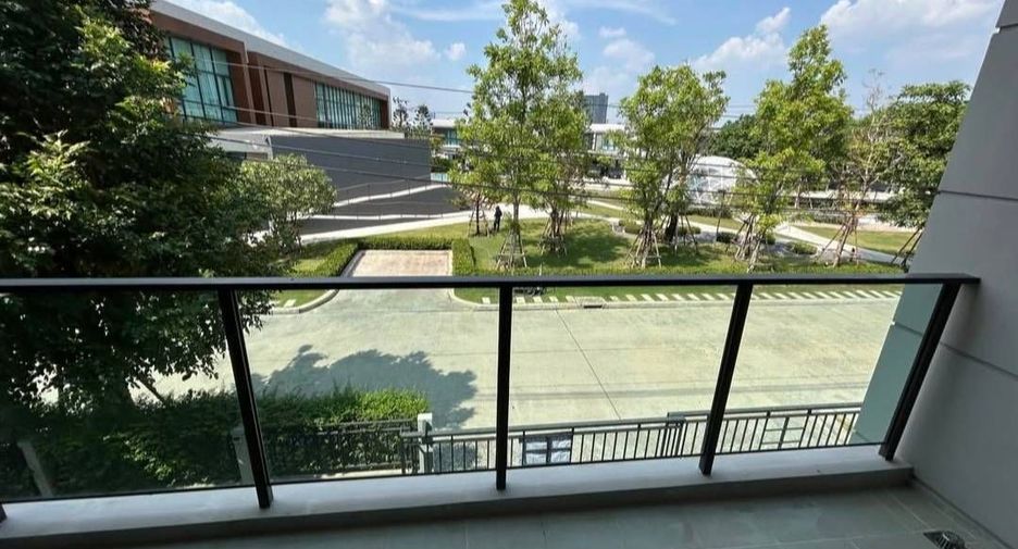 For rent 4 bedrooms house in Bang Phli, Samut Prakan