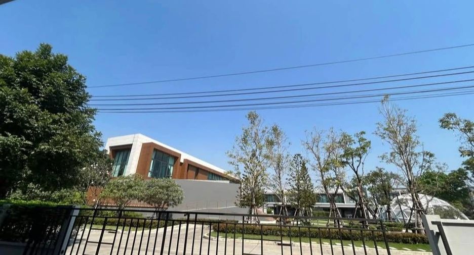 For rent 4 bedrooms house in Bang Phli, Samut Prakan