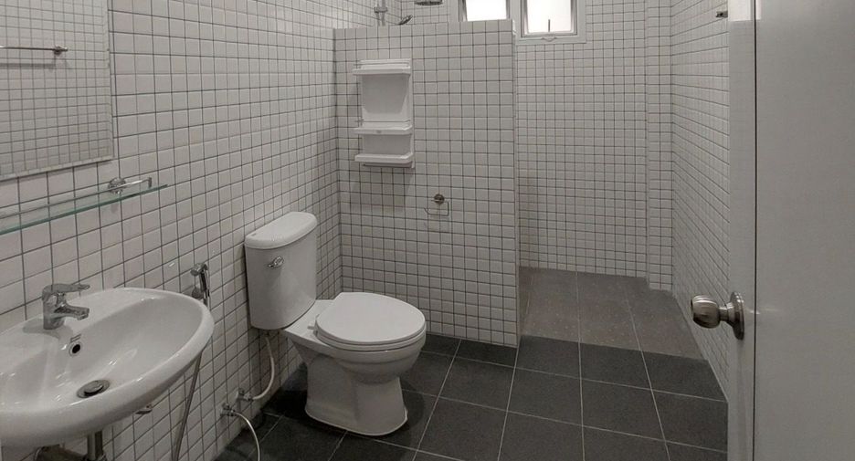 Haus zur Miete mit 4 Zimmer in Saraphi, Chiang Mai