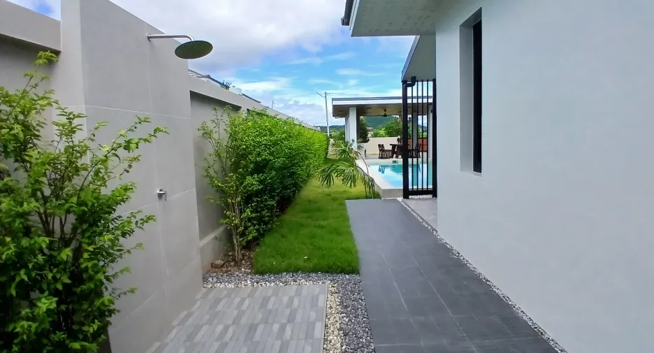 For sale 3 bedrooms villa in Sam Roi Yot, Prachuap Khiri Khan