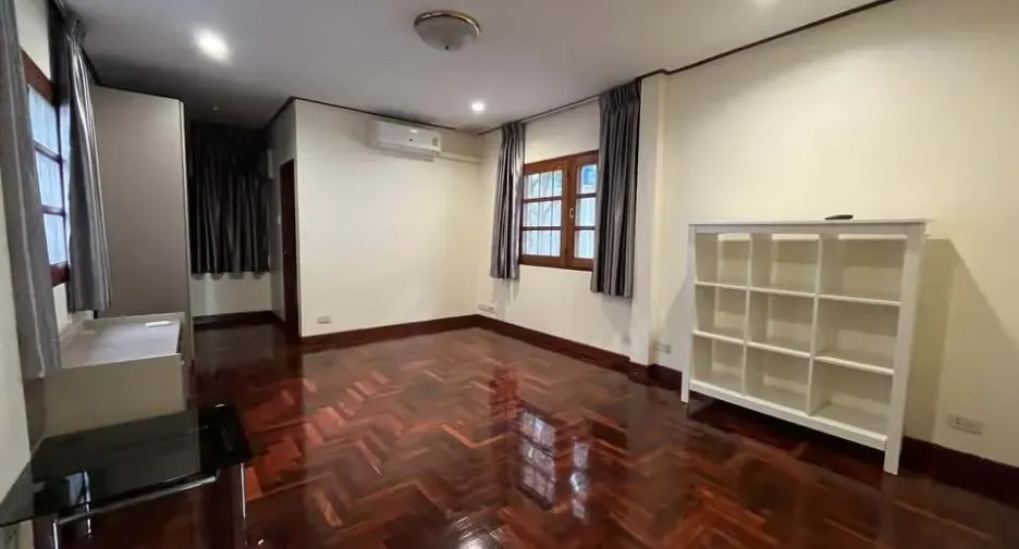 Casa en venta de 5 habitaciones en Suan Luang, Bangkok
