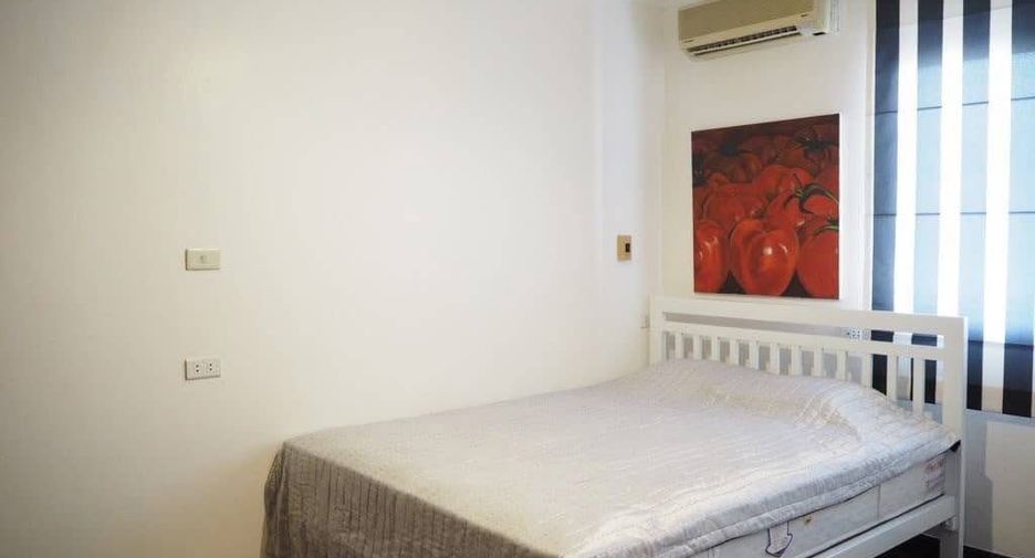 For rent 4 bedrooms townhouse in Suan Luang, Bangkok