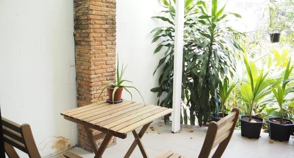 For rent 4 bedrooms townhouse in Suan Luang, Bangkok