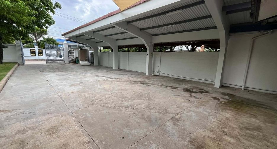 Casa en alquiler y en venta de 5 habitaciones en Suan Luang, Bangkok