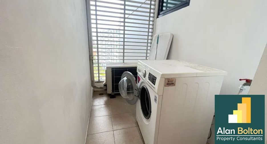 For rent 2 bedrooms condo in Pratumnak, Pattaya