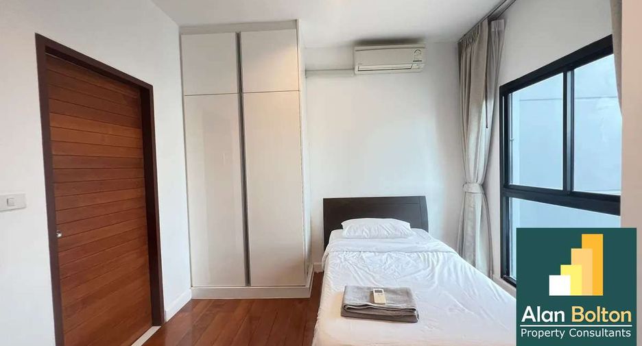 For rent 2 bedrooms condo in Pratumnak, Pattaya