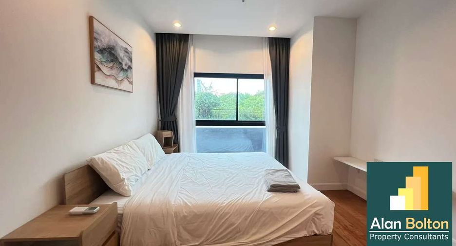 For rent 2 bedrooms condo in Pratumnak, Pattaya