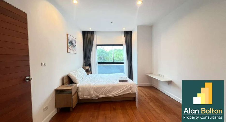 For rent 2 bedrooms condo in Pratumnak, Pattaya