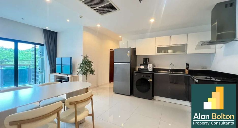 For rent 2 bedrooms condo in Pratumnak, Pattaya