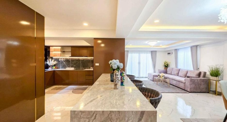 For sale 5 bedrooms villa in South Pattaya, Pattaya