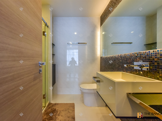 For rent 2 bedrooms condo in Bang Rak, Bangkok