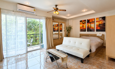 À vendre studio condo à Pratumnak, Pattaya