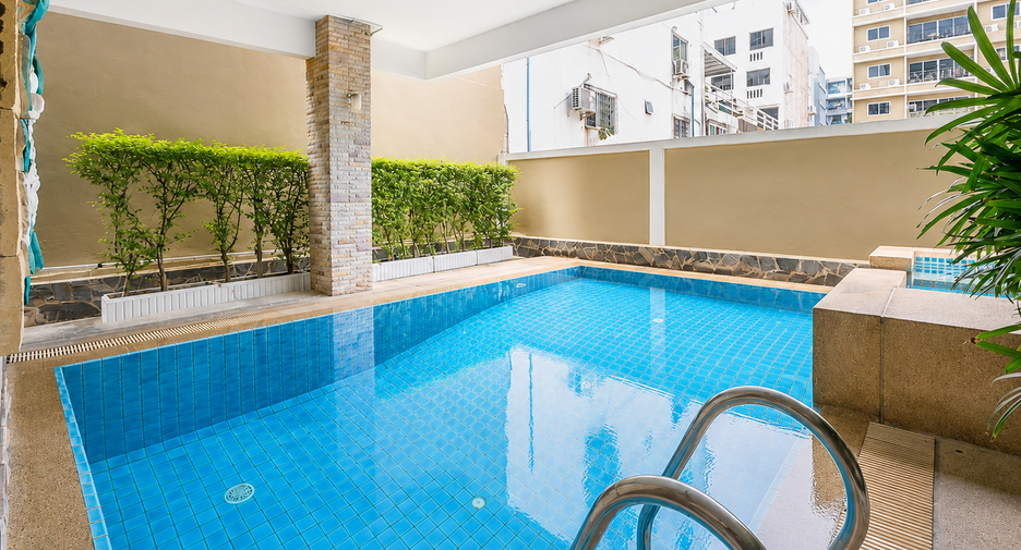 For sale studio condo in Pratumnak, Pattaya