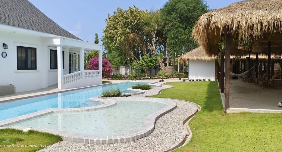 À louer 4 chambres villa à Huay Yai, Pattaya