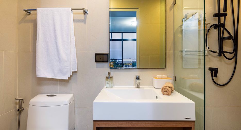 For rent 4 bedrooms house in East Pattaya, Pattaya