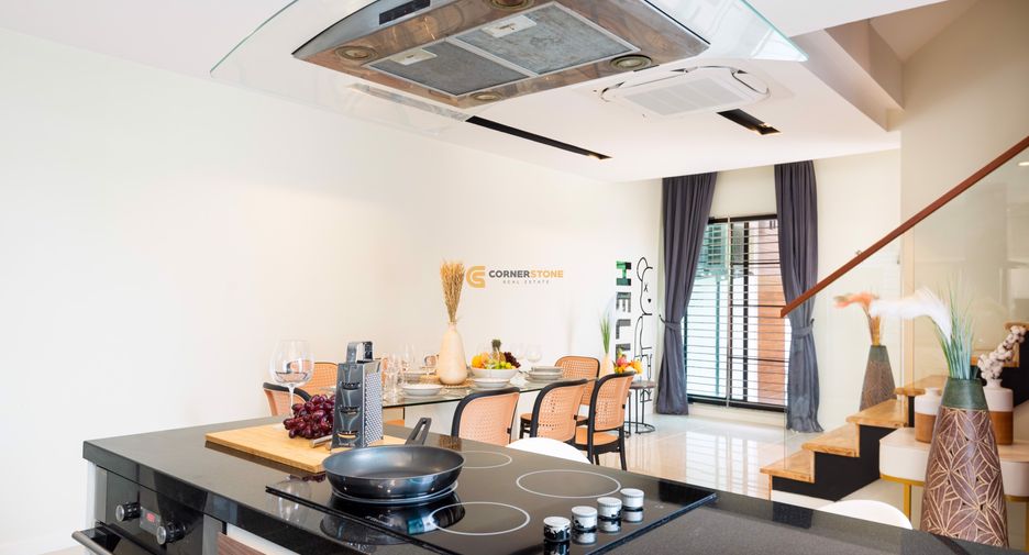 For rent 4 bedrooms house in East Pattaya, Pattaya