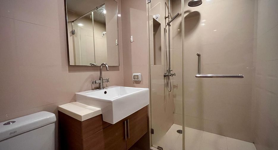 Аренда и продажа 1 кровать кондо в Щаттхана, Бангкок