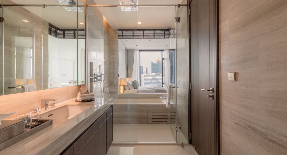 À louer et à vendre 2 chambres condo à Khlong Toei, Bangkok