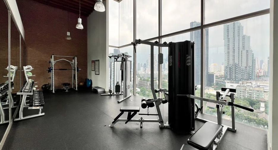 À louer et à vendre 1 chambre condo à Khlong Toei, Bangkok