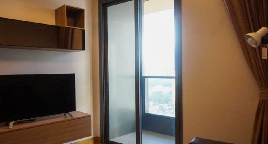 Condo en alquiler y en venta de 2 habitaciones en Khlong Toei, Bangkok