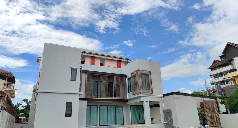 Villa zum Kauf und zur Miete mit 4 Zimmer in Mueang Chiang Mai, Chiang Mai