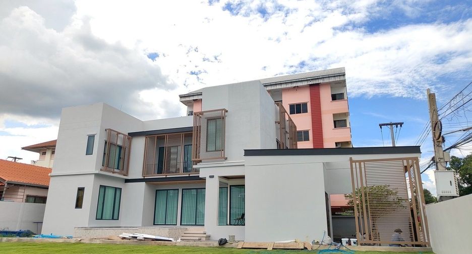 Villa zum Kauf und zur Miete mit 4 Zimmer in Mueang Chiang Mai, Chiang Mai