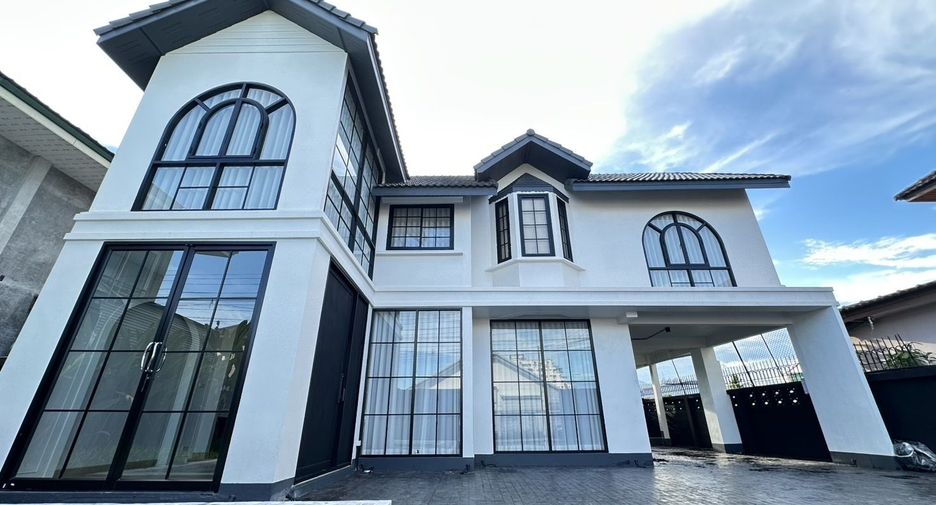Villa zum Kauf und zur Miete mit 4 Zimmer in Mueang Chiang Mai, Chiang Mai