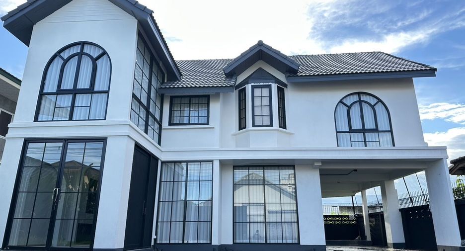 Villa zum Kauf und zur Miete mit 4 Zimmer in Mueang Chiang Mai, Chiang Mai