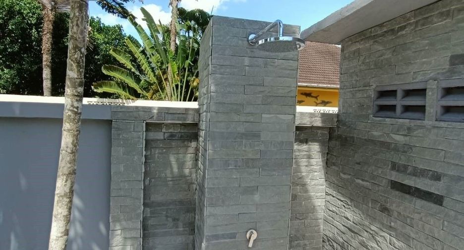 For sale and for rent 3 bedrooms villa in Thalang, Phuket