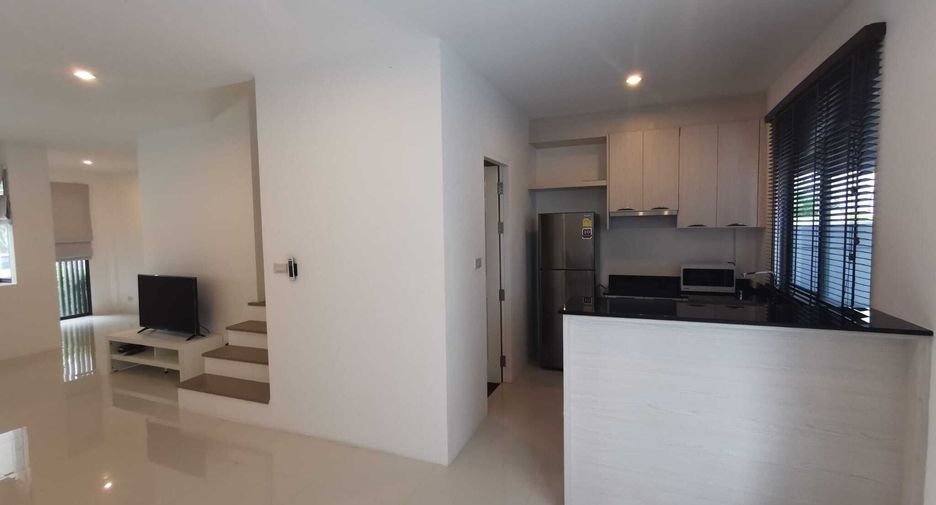 Casa adosada en alquiler de 3 habitaciones en Thalang, Phuket