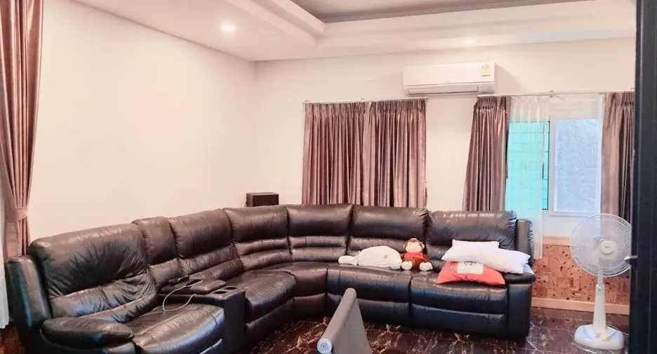 Haus zum Kauf mit 6 Zimmer in Mueang Phitsanulok, Phitsanulok