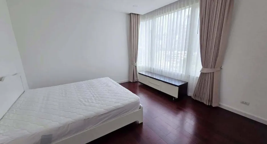 Wohnung zur Miete mit 2 Zimmer in Pathum Wan, Bangkok