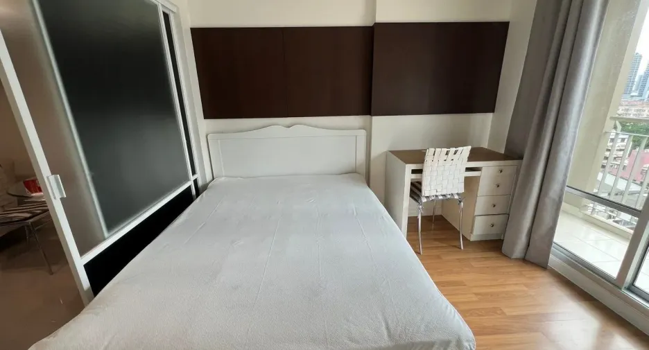 À louer 1 chambre condo à Huai Khwang, Bangkok