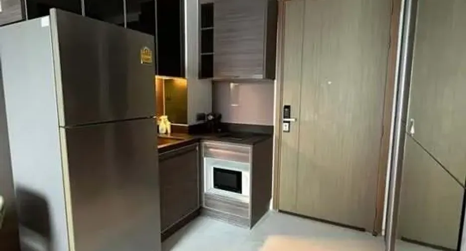 Condo en alquiler de 1 habitaciones en Khlong Toei, Bangkok